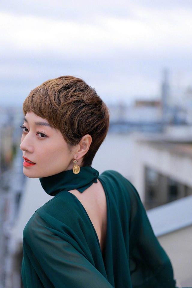 四季型人色彩测试详细，秋季型人适合哪种色系（记住暖黄皮适合的6种服饰用色）