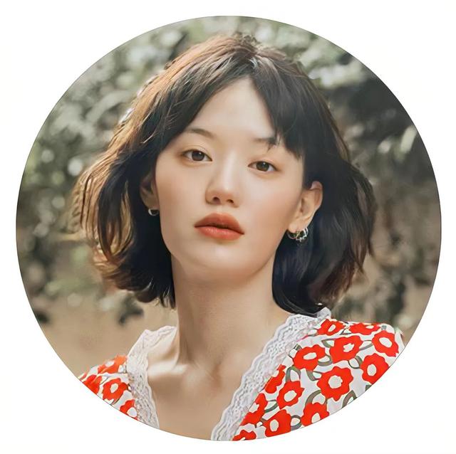 圆脸适合什么眼镜，圆脸适合什么眼镜框女（不同脸型适合什么样的配饰）