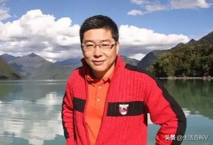 吴虹飞照片，吴虹飞多大了（对某董姓青训专家）