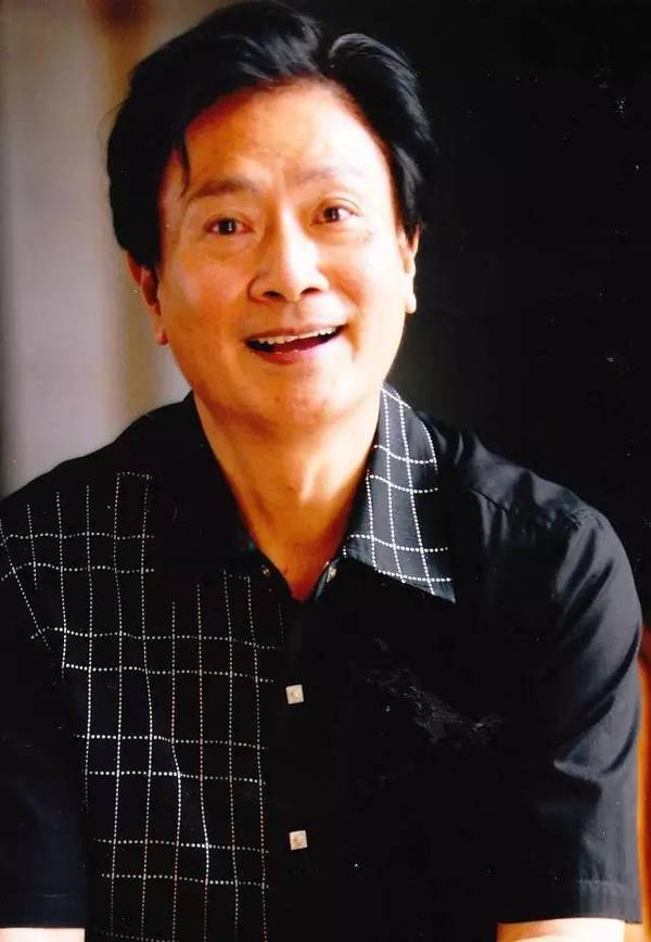 老戏骨梁波罗:妻子陪他闯过生死劫难,他白发苍苍给百岁岳母尽孝