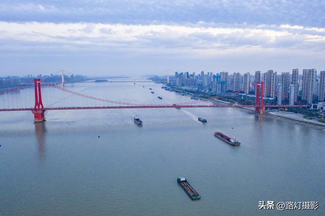 中国最适宜居住的城市排行是怎样的，中国十大最适宜居住的城市排行榜（中国地理位置最优越的5座城市）