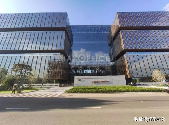 英蓝国际金融中心，圆柱木模板参与打造厦门英蓝国际金融中心项目（盘点北京租金前十的写字楼）