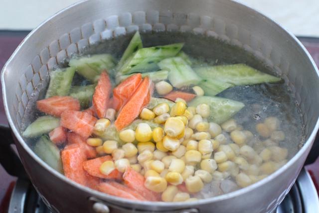 肠胃病人清淡饮食菜谱大全，肠胃病人清淡餐食谱大全集（中和油腻感减轻肠胃负担）