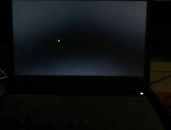 电脑老是自动关机怎么回事啊，你的电脑总是自动关机是怎么回事（电脑老是死机怎么回事）