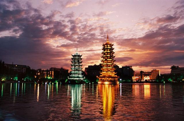 广西有哪些景点值得去，广西有哪些景点值得去看（快把广西这些游玩不累、老少皆宜的山湖美景安排上~）