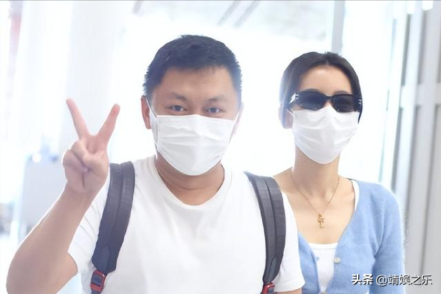 芈月传孙怡饰演的芈瑶，当众搂抱男经纪人关系亲密