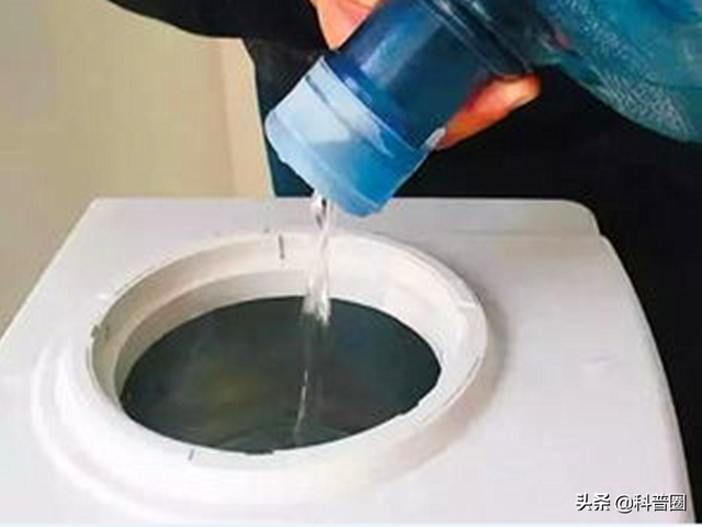 饮水机原理图1，饮水机工作原理图解（竟然比马桶水还脏）