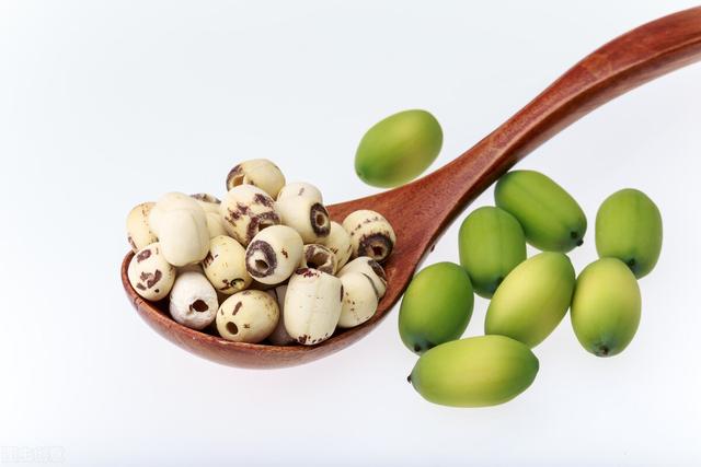 白木耳怎么做好吃，新鲜白木耳怎么做好吃（别让睡不着困扰你）