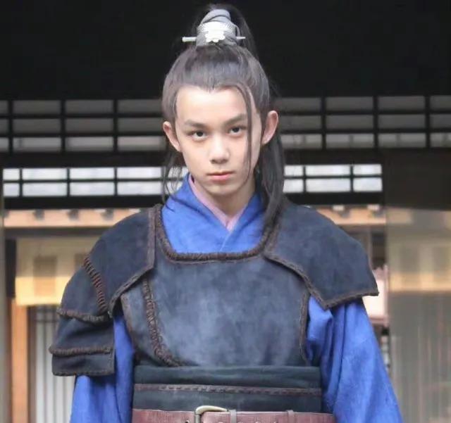 吴磊是怎么出名的，从童星到实力派演员