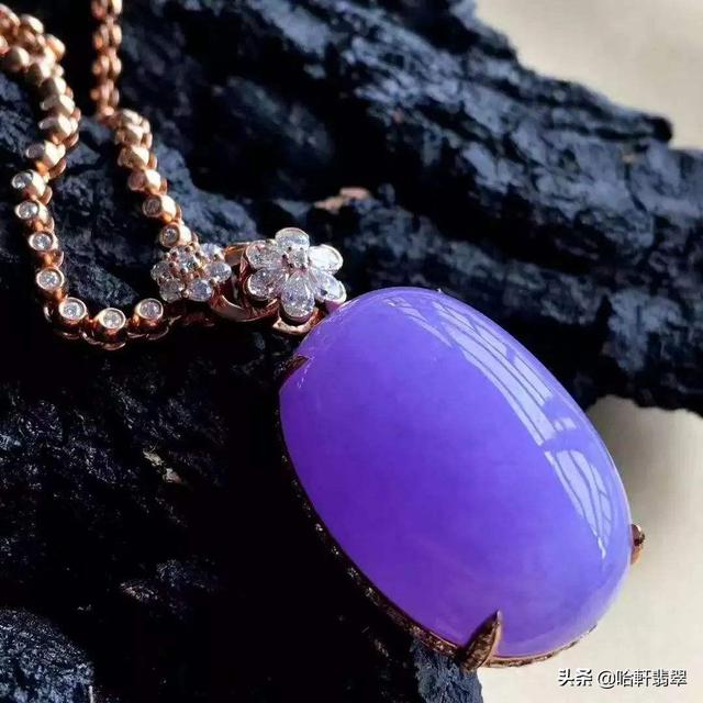 紫罗兰翡翠手镯价格，紫罗兰翡翠手串一般多少钱（甚至比不上千万级别的紫罗兰手镯）