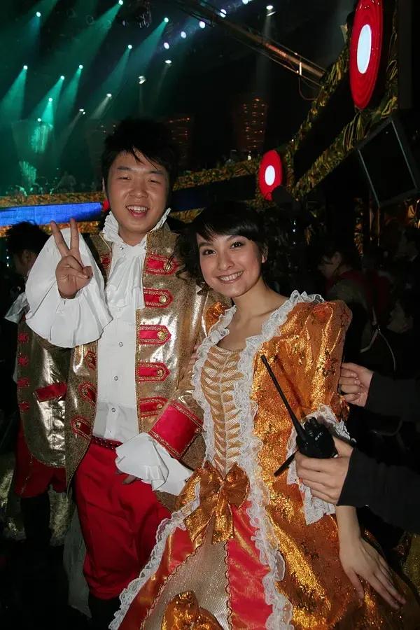 谢娜背后的故事，谢娜刘烨个人资料（失去“庇护”的快乐家族接连翻车）