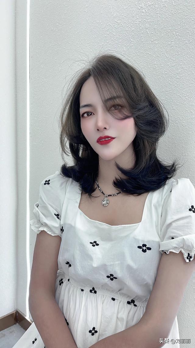 亚麻色头发适合什么女生，看看这14款，效果就是不一样