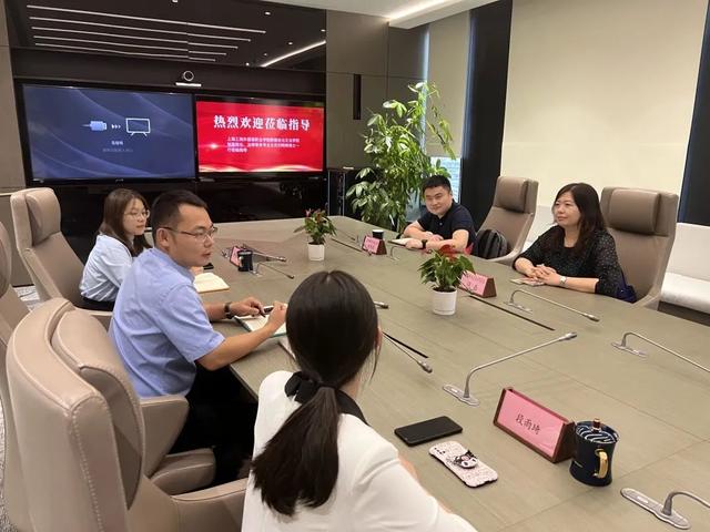 律师职业介绍，律师职业介绍视频（上海工商外国语职业学院新媒体与文法学院张磊院长一行到访）