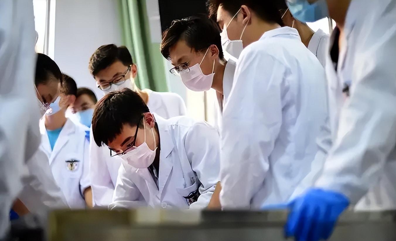 医学类专业就业前景排名（医学专业就业前景排名）