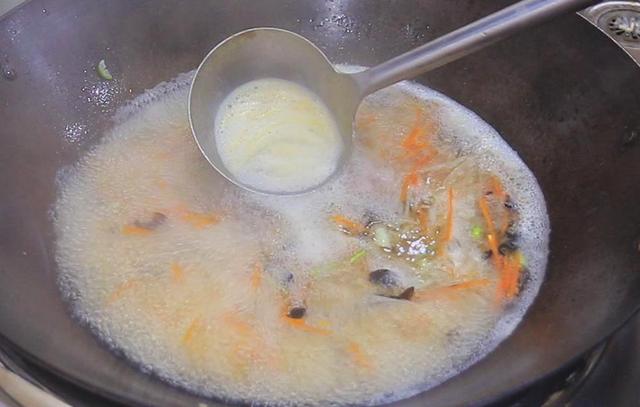 减肥能吃粉丝吗，减肥期间可以吃多少克粉丝（天暖了建议大家：常吃3样）