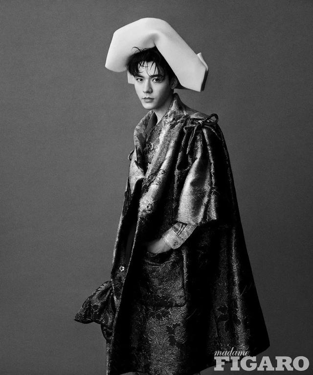 刘昊然，刘昊然周冬雨恋情坐实（龚俊新杂志销量一分钟破4万图片）