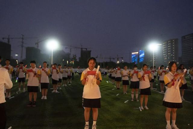 中考说说加油配图励志2022 关于中考说说带图片加油打气，中考说说加油配图励志2022（祝每个闪亮登场的少年）