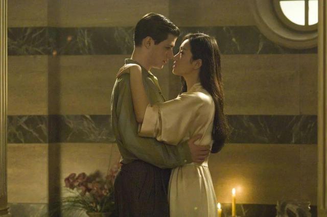 忧郁男孩？天使，阳光抑郁男孩（法兰西最美的男孩走了图片）