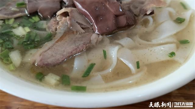 吃鹅油的好处和坏处，吃鹅油对身体好吗（凯里鹅肉粉，好吃又健康）