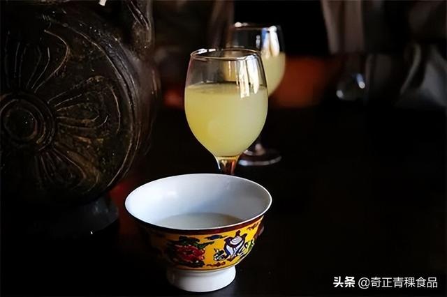 藏族饮食四宝是什么，藏族饮食的四宝指的是（西藏有哪些独特的食物）