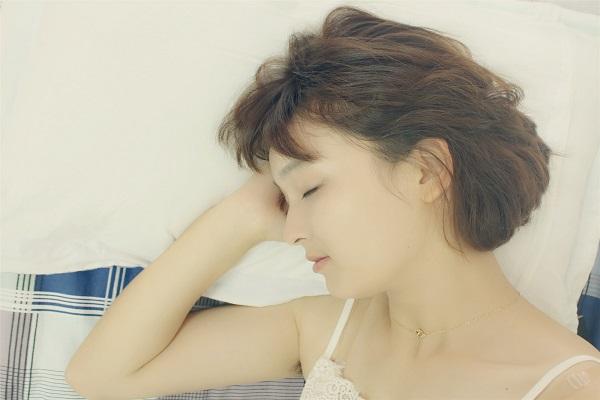 泡脚对皮肤有好处吗，每天泡脚对皮肤有好处吗（经常泡脚身体会发生什么变化）