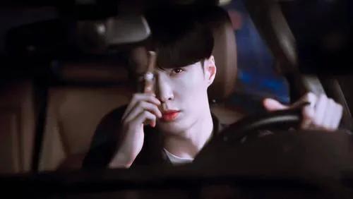 张艺兴超帅超霸气图片，张艺兴超帅超霸气图片高清（超越《人世间》成热度第一）