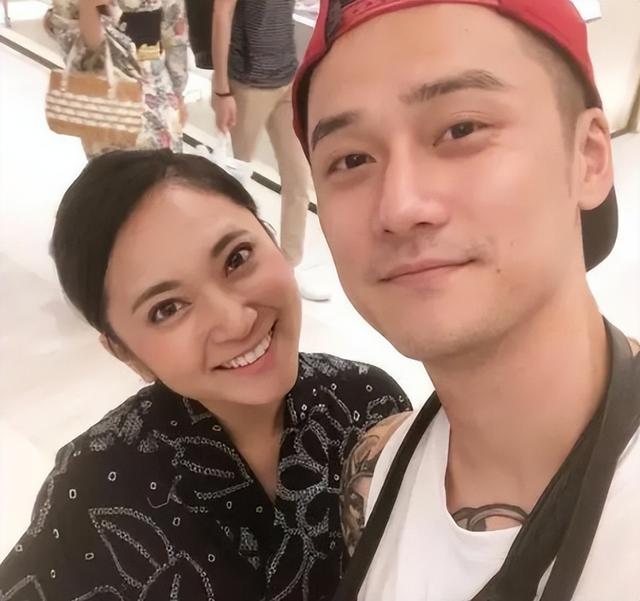 蒋劲夫家暴的来龙去脉，终于为他当初的粗暴行为