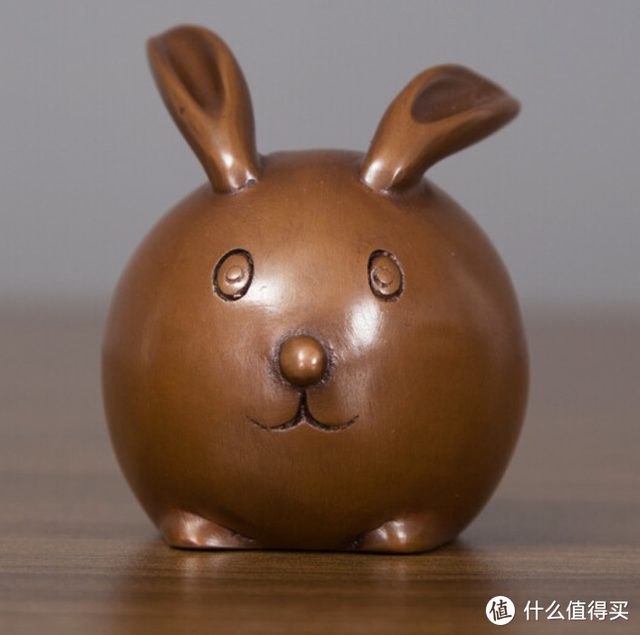 兔的吉祥物是什么，生肖兔戴什么吉祥物（-超可爱的兔年摆件）