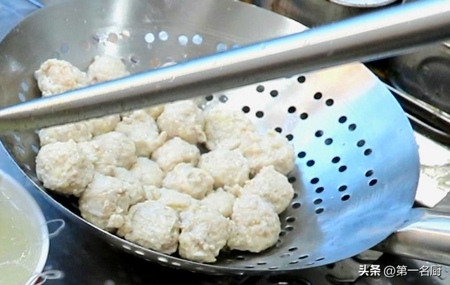 猪肉丸子汤的做法，豆腐猪肉丸子汤的做法（分享4道丸子汤）