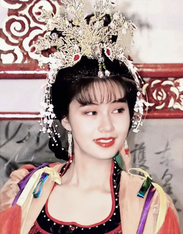 世界十大混血模特，全球最美的10位混血女神