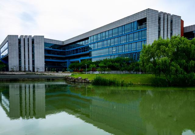 昆山有几个区，昆山有几个区和几个镇（太仓、昆山谁是真正的“上海后花园”）