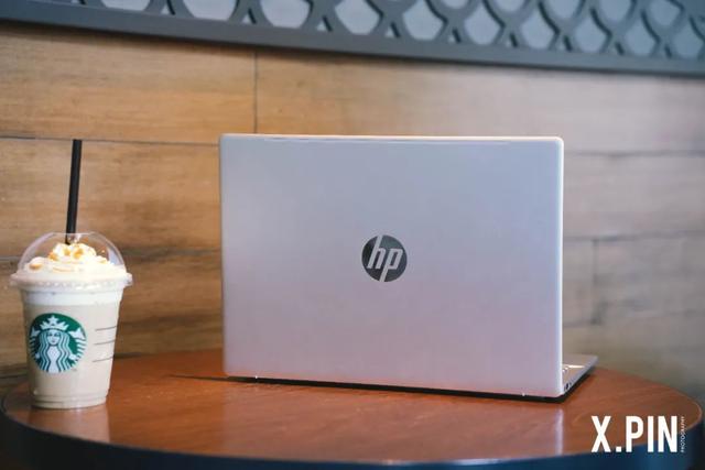 hp笔记本开机闪屏，电脑开机一直闪屏怎么办（可能会改变你对轻薄本的偏见）