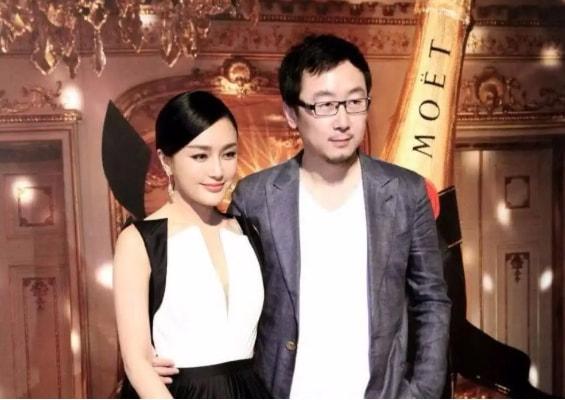 8位导演背后的女人：有人养老公6年，有人45岁没孩子也幸福