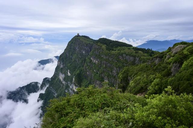 峨眉山风景图片，峨眉山旅游攻略最新版图文（峨眉山不为人知的另一面）