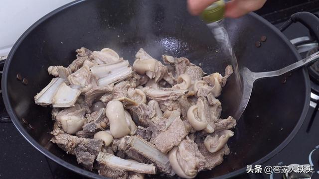 羊头怎么做好吃大全，羊头肉怎么做好吃（试试客家的一个传统做法）
