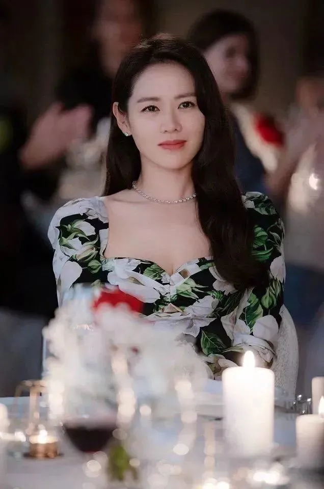韩国最美十位女星，2023年韩国最美的10大女星