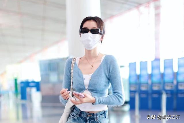 芈月传孙怡饰演的芈瑶，当众搂抱男经纪人关系亲密