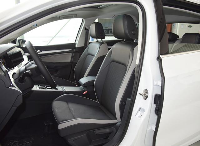 女士奔驰20万左右，女士宝马20万左右（15万、20万、30万都有）