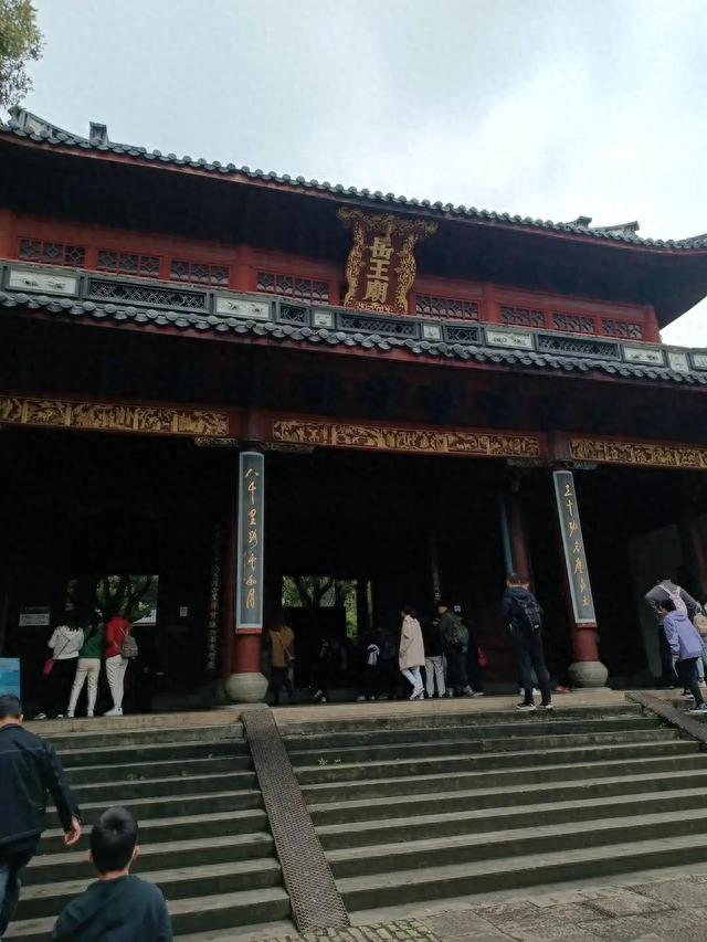 跟我一起游杭州——岳王庙
