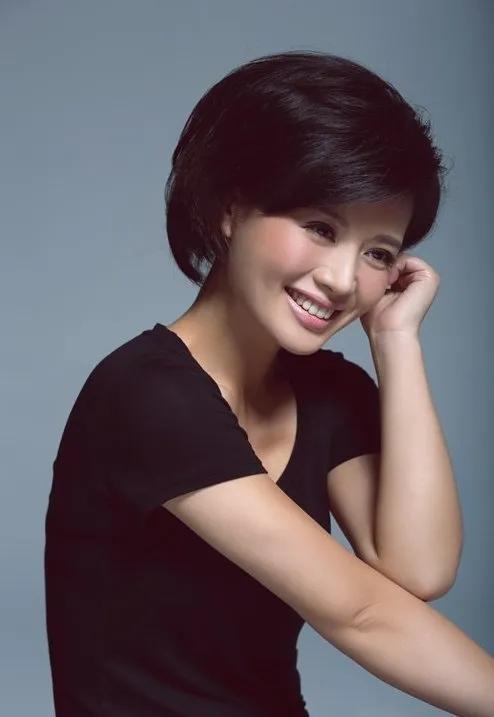 离婚那天,演员程愫离婚那天抱着儿子痛哭-算卦-荣耀易学