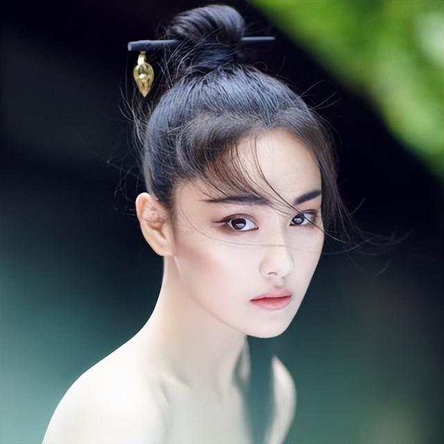 李晨张馨予生活照，张馨予写真 生活照（张馨予：游离吴卓羲和李晨后）