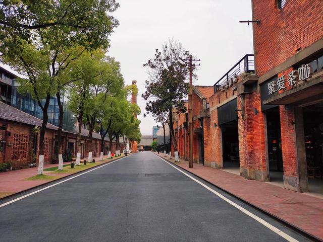 景德镇在哪里，景德镇在哪里买瓷器便宜（谈谈我对景德镇这座城的几点旅行印象）