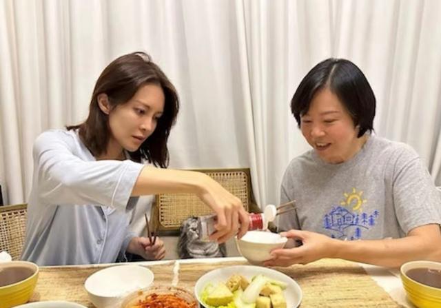 夜蒲是什么意思，夜蒲歌曲原唱（TVB力捧花旦曝与混血男友因夜蒲相识）