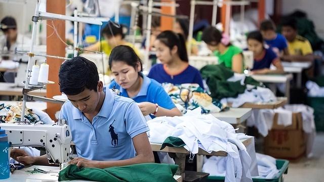 年青一代的养老压力有多大，当代年轻人养老（61年来首次出现人口萎缩所引发的长期风险）