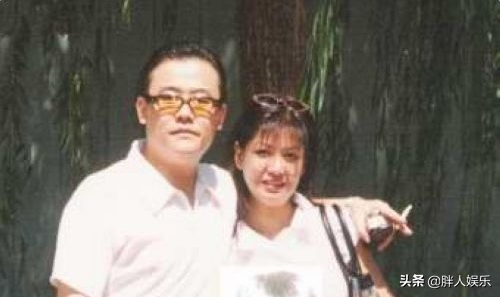 周立波笑侃30年下载，周立波笑侃三十年下载（周立波是怎么“毁”掉自己的）