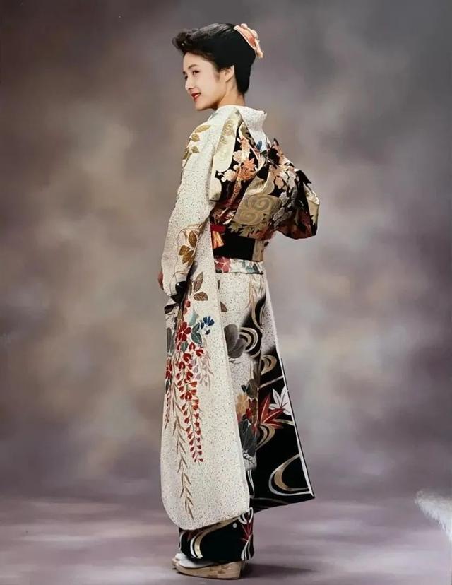 几十年前的昭和美人，日本这位曾惊艳全网的昭和美人