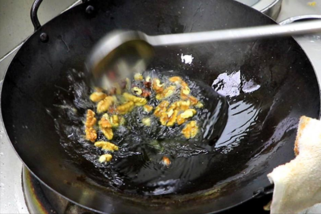 吃什么降火 三种降火蔬菜，吃什么降火（宁不吃肉也要吃这6道“降火菜”）