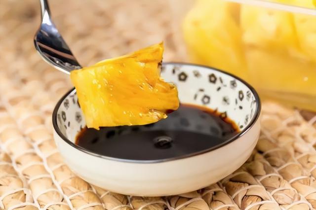 李锦记蒸鱼豉油，李锦记蒸鱼豉油什么时候放入（你每天都吃的酱油）