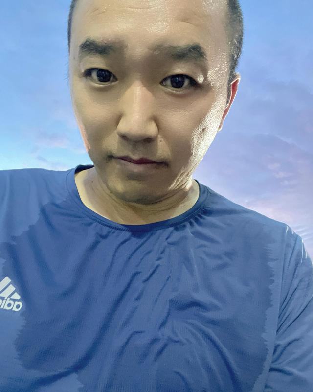 一个月瘦多少斤正常，减肥一月瘦多少斤算正常（一个月减掉15斤的真实经历）