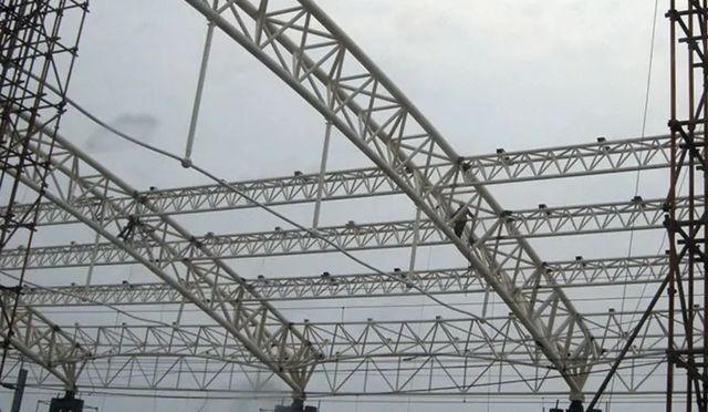 上海中心大厦多高，上海中心大厦多高多少层（632米的上海中心大厦）